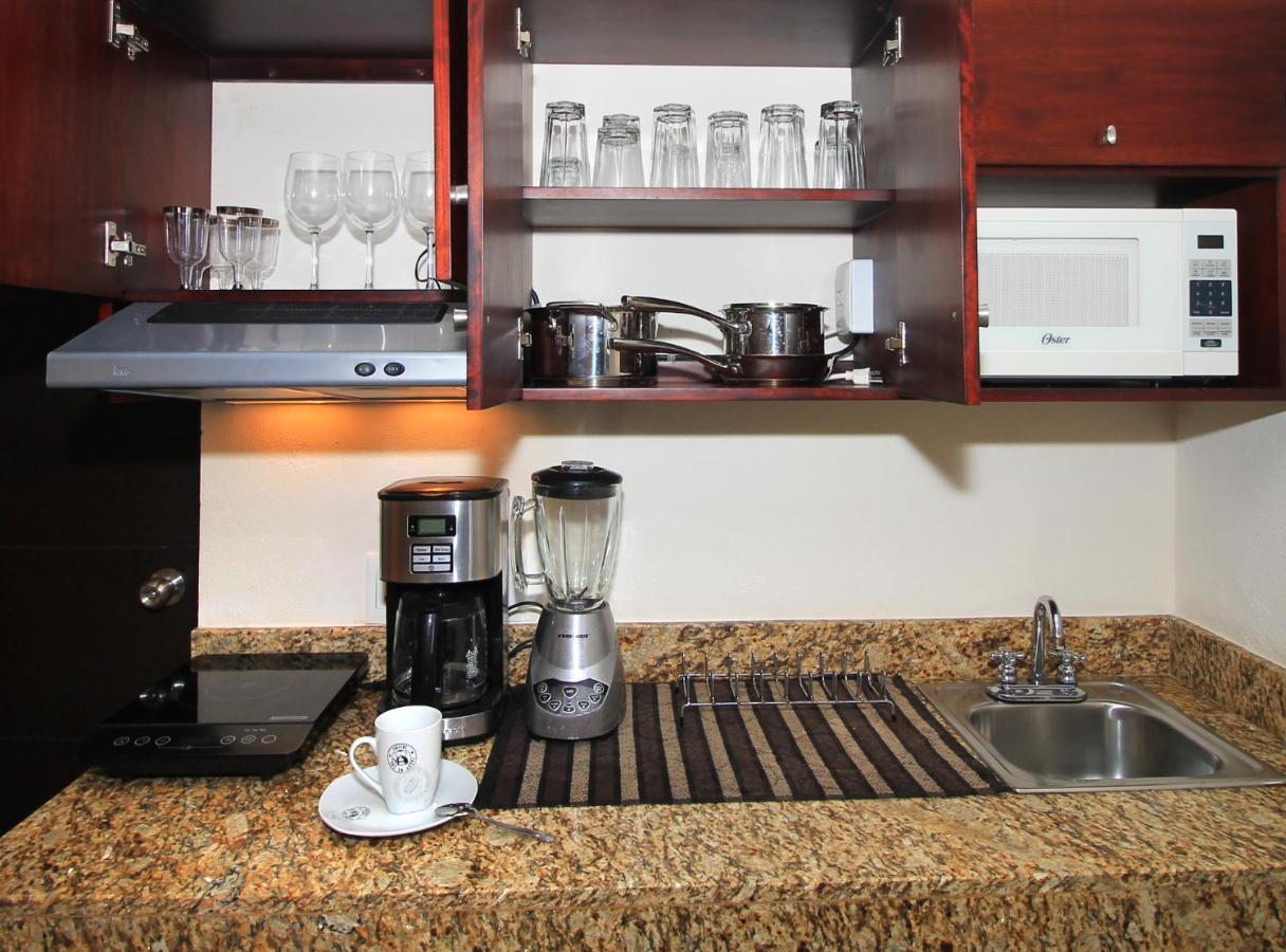 Papagayo Hotel Boutique Playa del Carmen Eksteriør bilde A kitchen with granite countertops