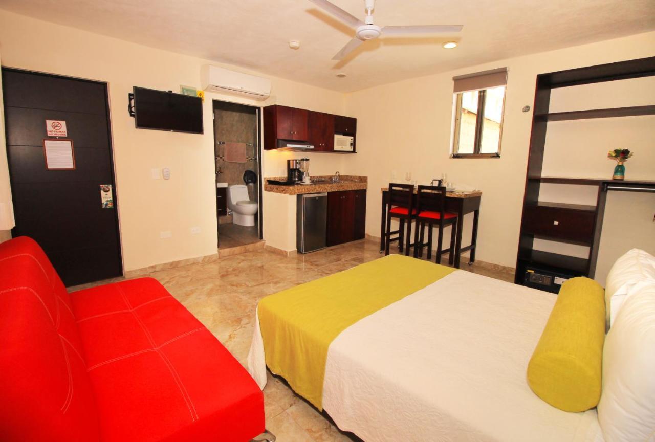 Papagayo Hotel Boutique Playa del Carmen Eksteriør bilde A studio apartment